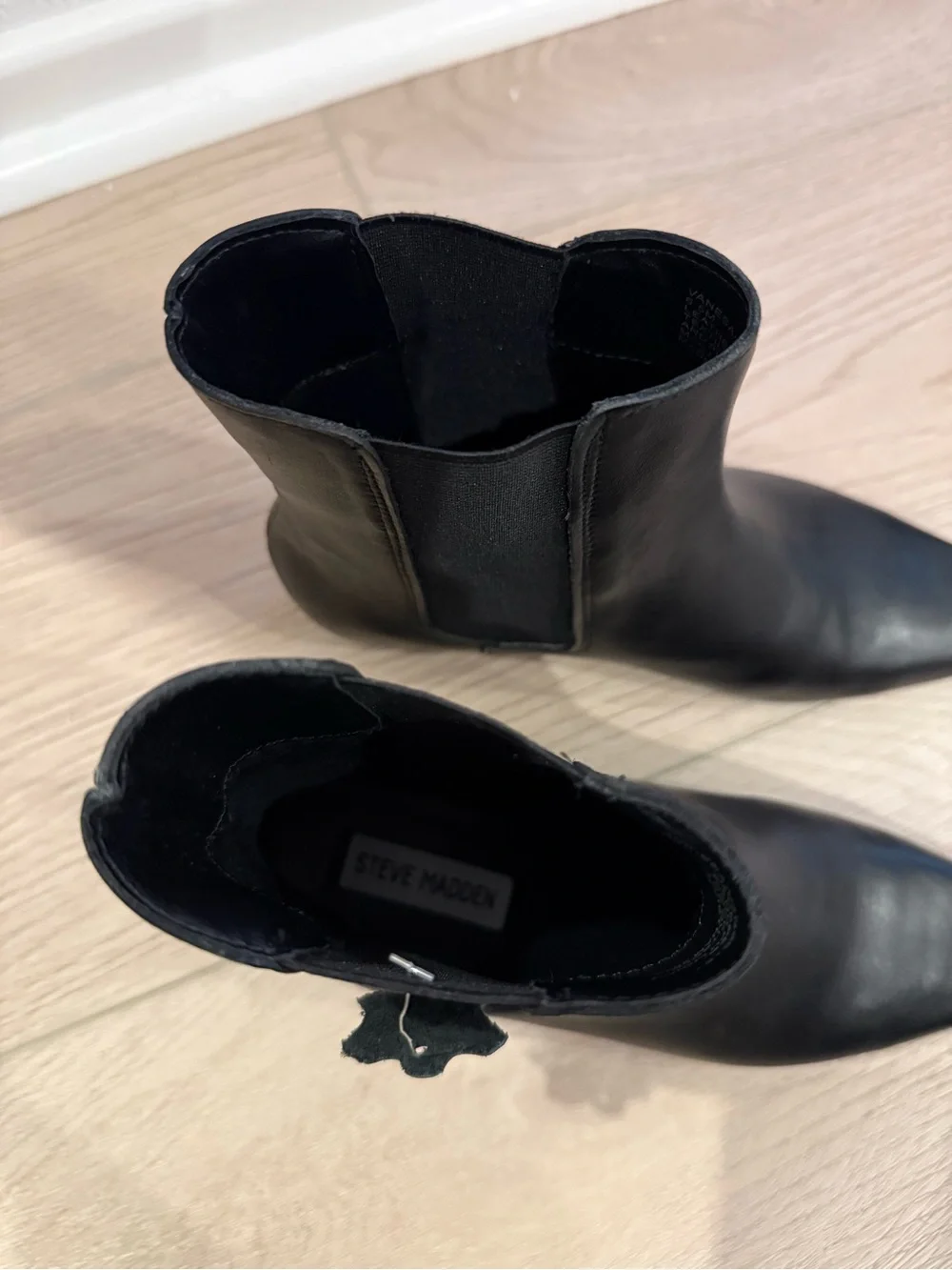 STEVE MADDEN Genuine Leather Chelsea Boot